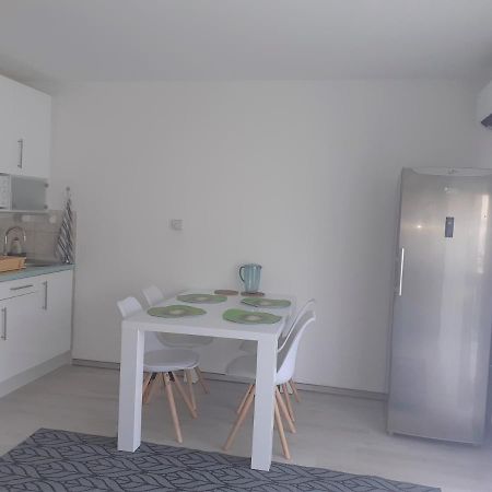 Liliom Apartman Apartment Heviz Ngoại thất bức ảnh