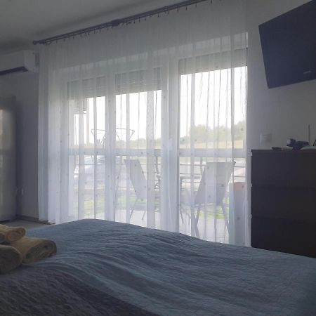 Liliom Apartman Apartment Heviz Ngoại thất bức ảnh